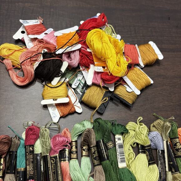 Huge Lot 185+ DMC Embroidery Thread Floss Skeins Mixed Colors Brand New - Picture 7 of 7